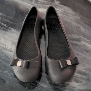 Crocs Gianna black flats with bow